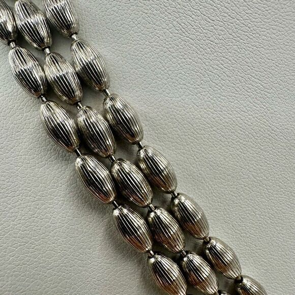 Napier vintage Long  silver tone oval beaded necklace - Picture 11 of 13